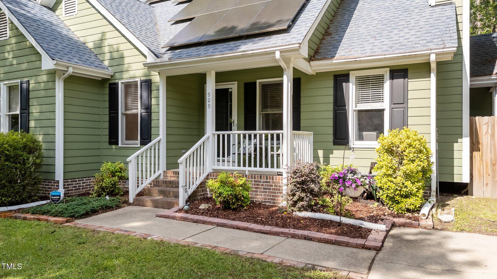 909 Alderleaf Drive