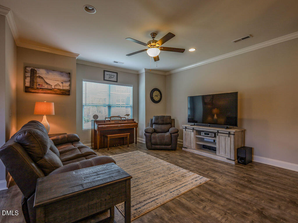 803 Townes Park Street