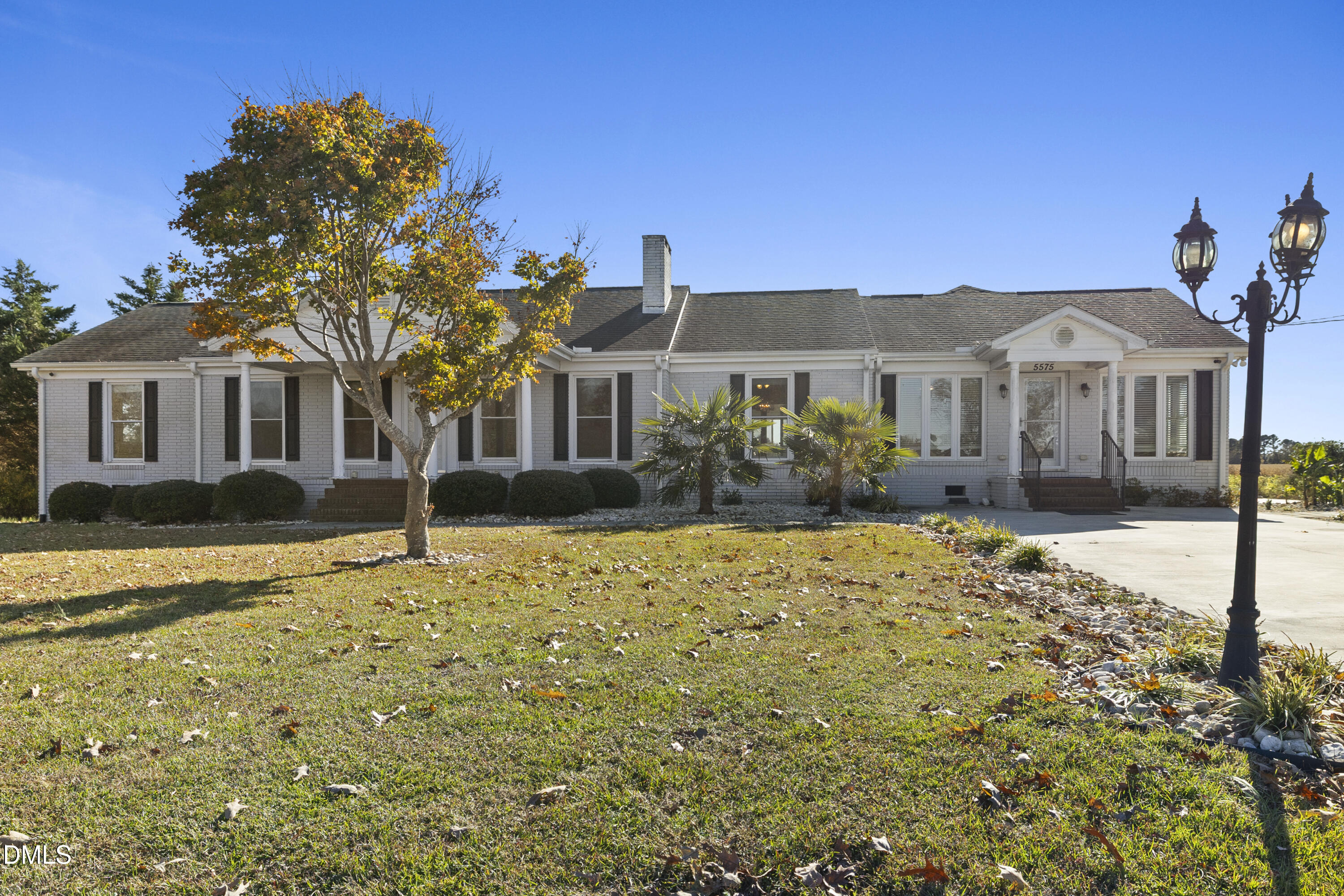 5575 Straw Pond School Road