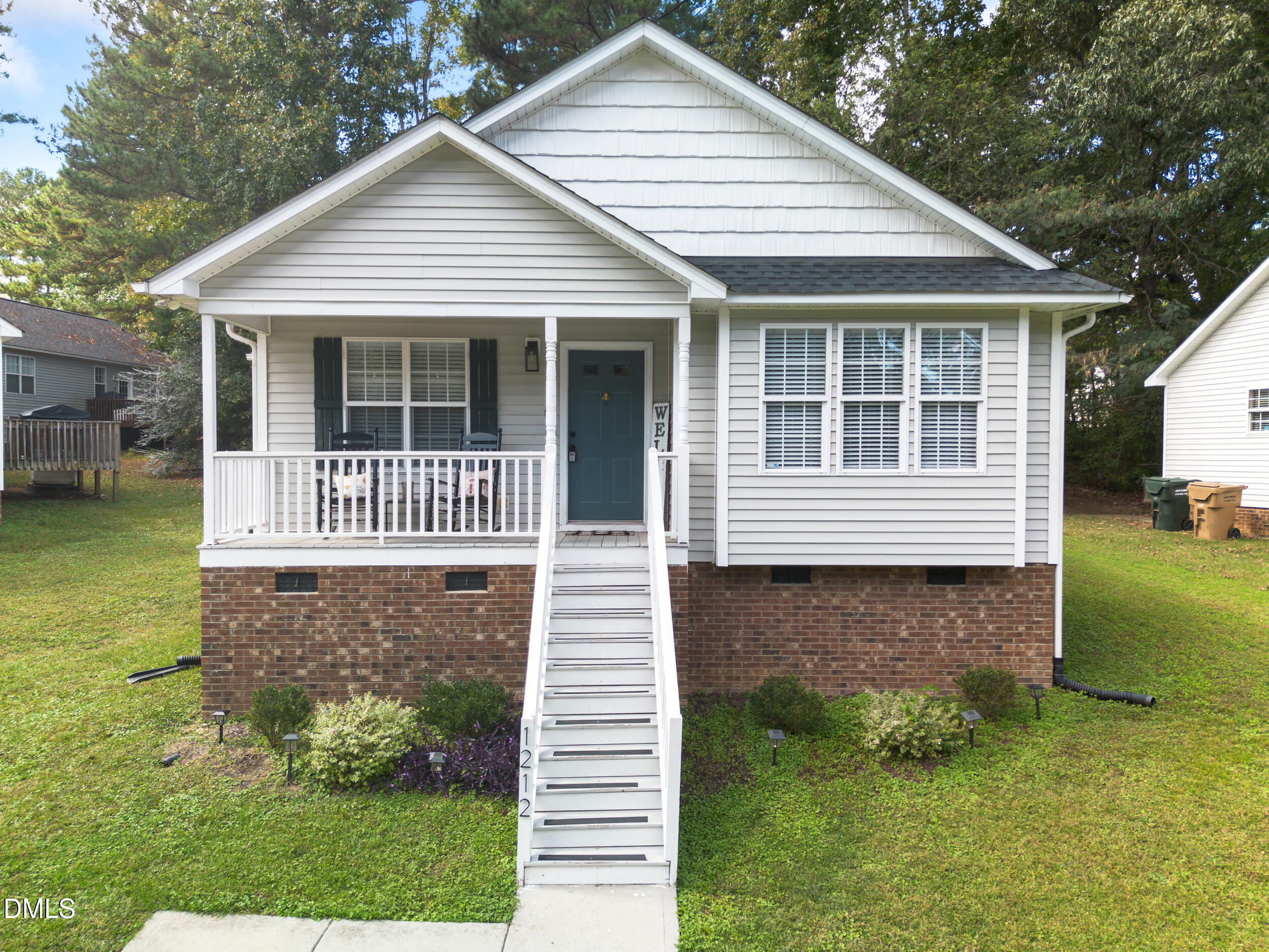 1212 Woodbriar Street