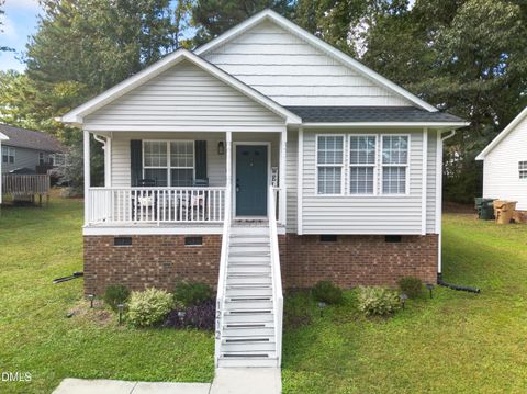 1212 Woodbriar Street Clayton NC 27520