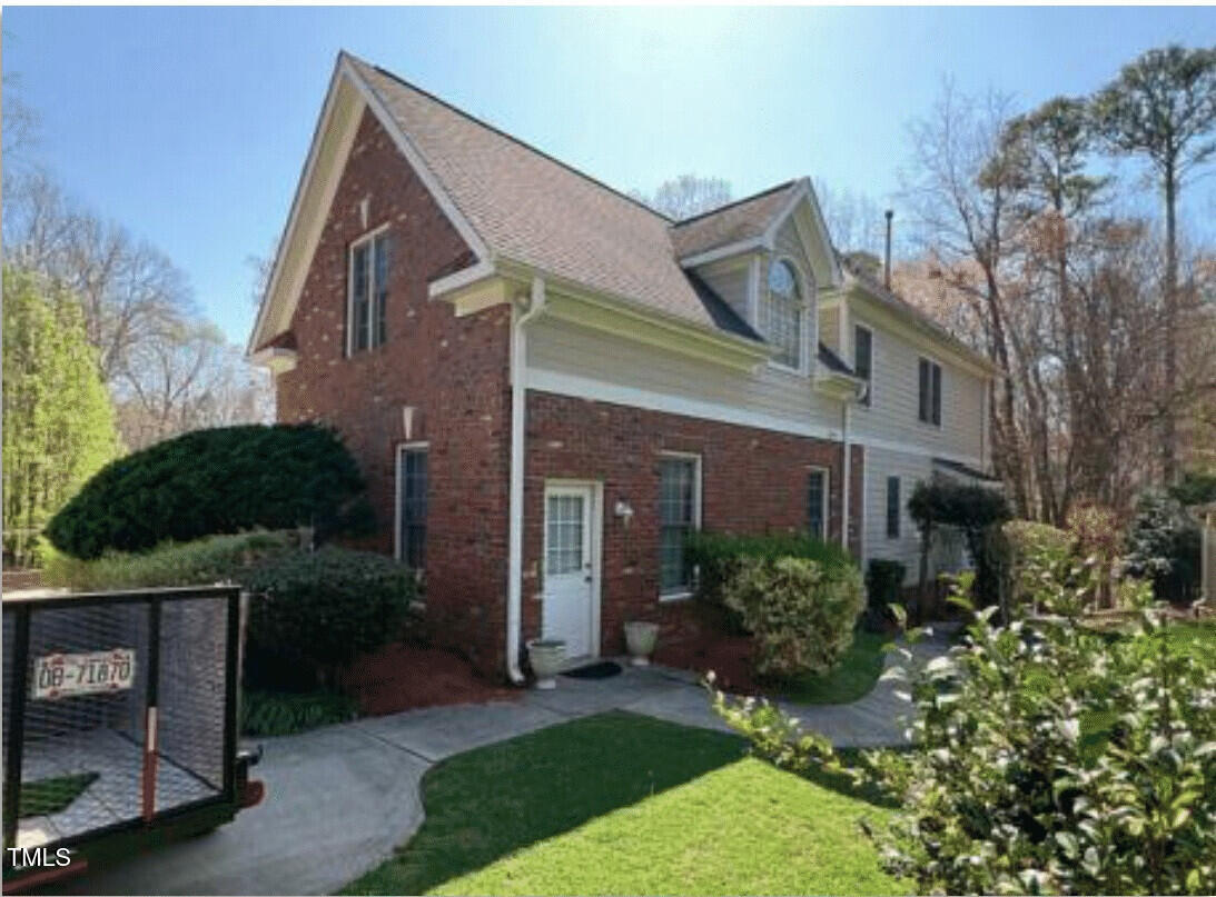 208 E Jules Verne Way
