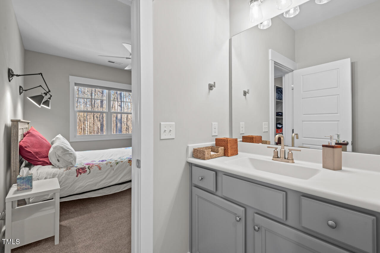 Pittsboro, North Carolina 27312, United States, 5 Bedrooms Bedrooms, ,4 BathroomsBathrooms,Residential,Pending,18420