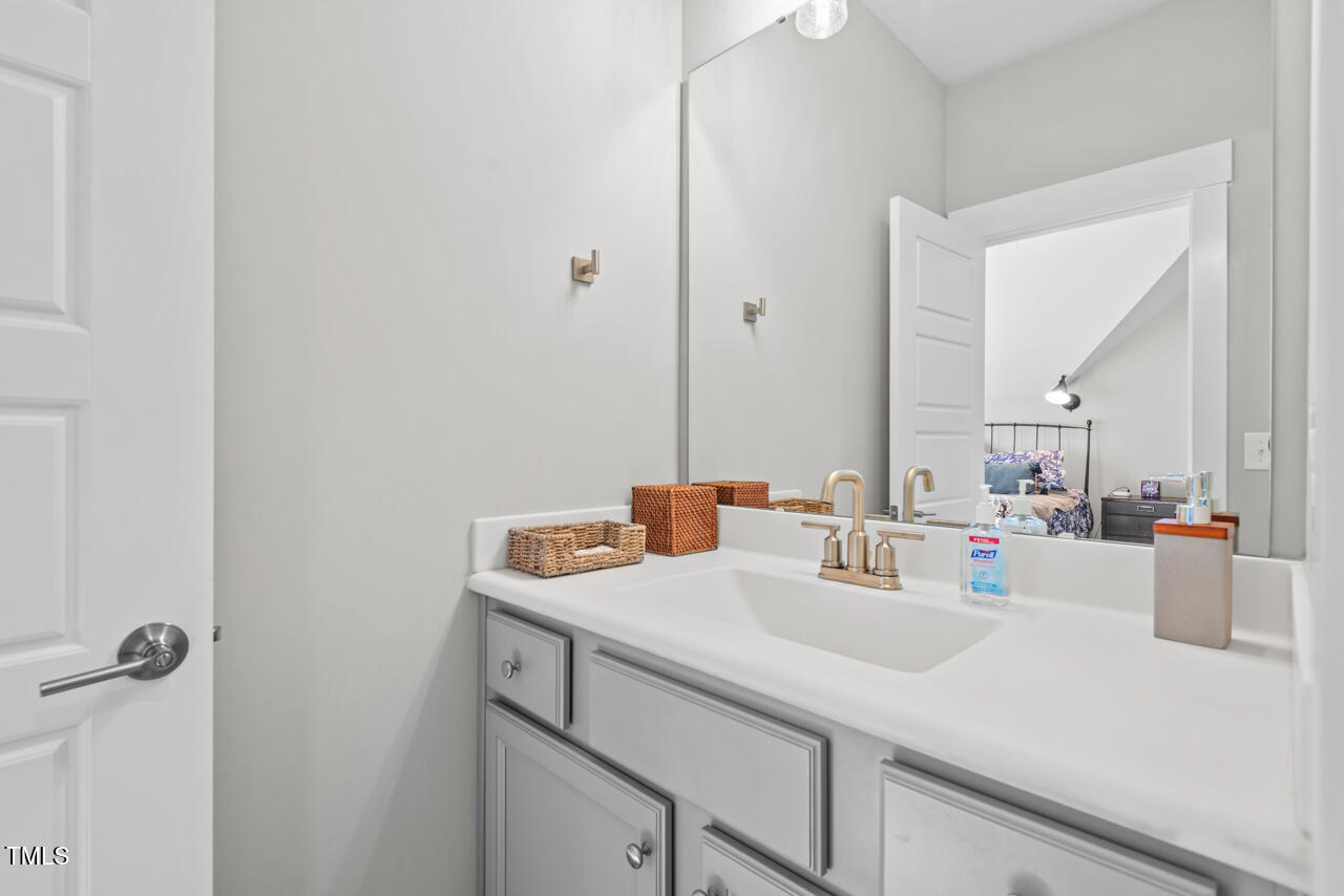 Pittsboro, North Carolina 27312, United States, 5 Bedrooms Bedrooms, ,4 BathroomsBathrooms,Residential,Pending,18420