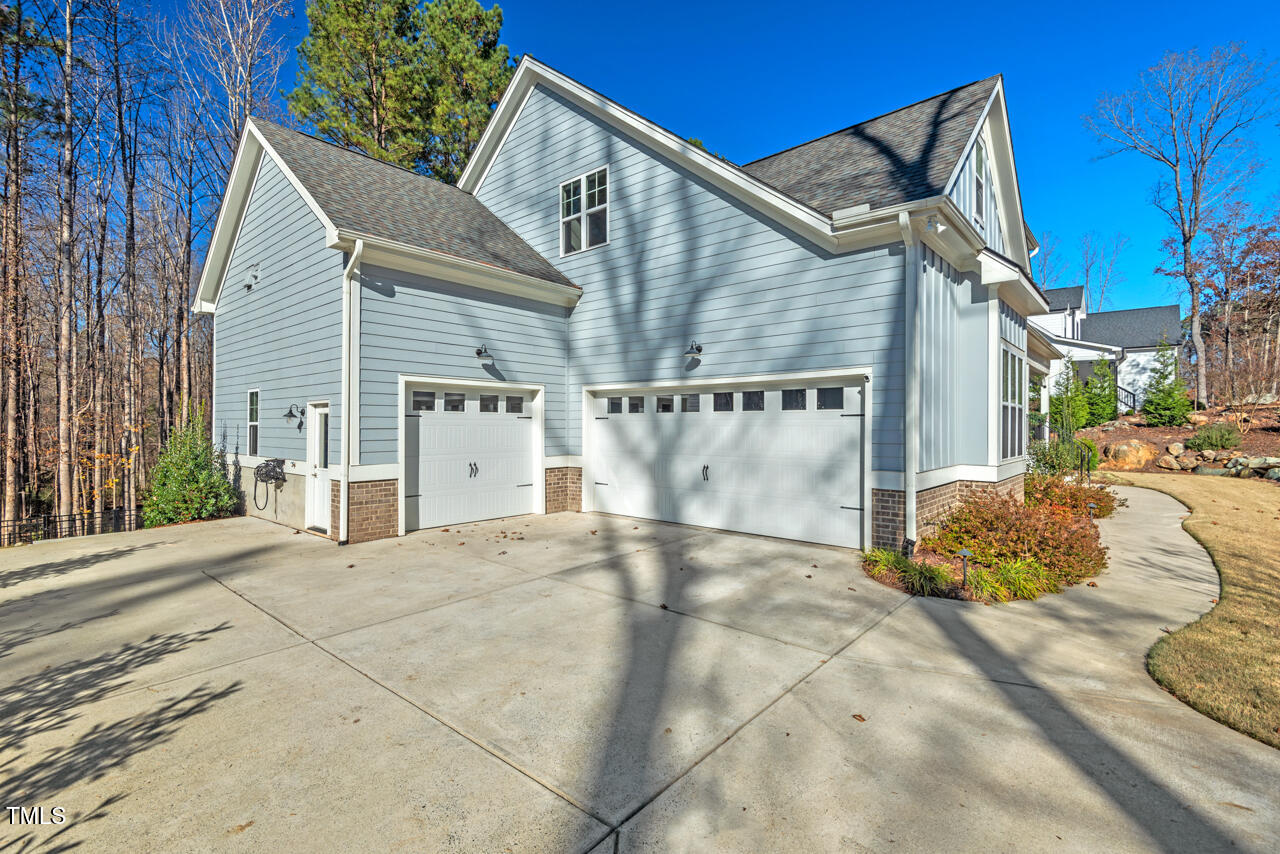 Pittsboro, North Carolina 27312, United States, 5 Bedrooms Bedrooms, ,4 BathroomsBathrooms,Residential,Pending,18420