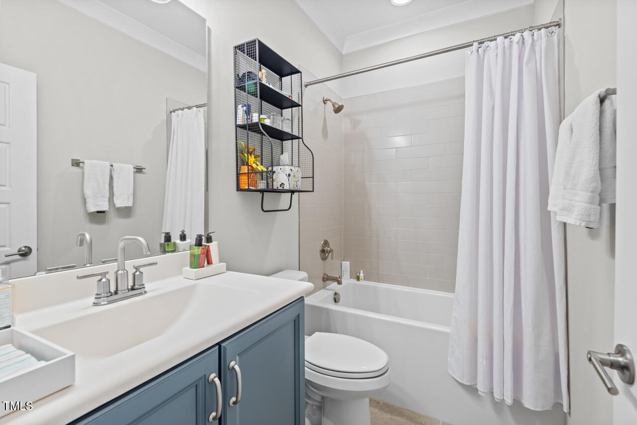 Pittsboro, North Carolina 27312, United States, 5 Bedrooms Bedrooms, ,4 BathroomsBathrooms,Residential,Pending,18420