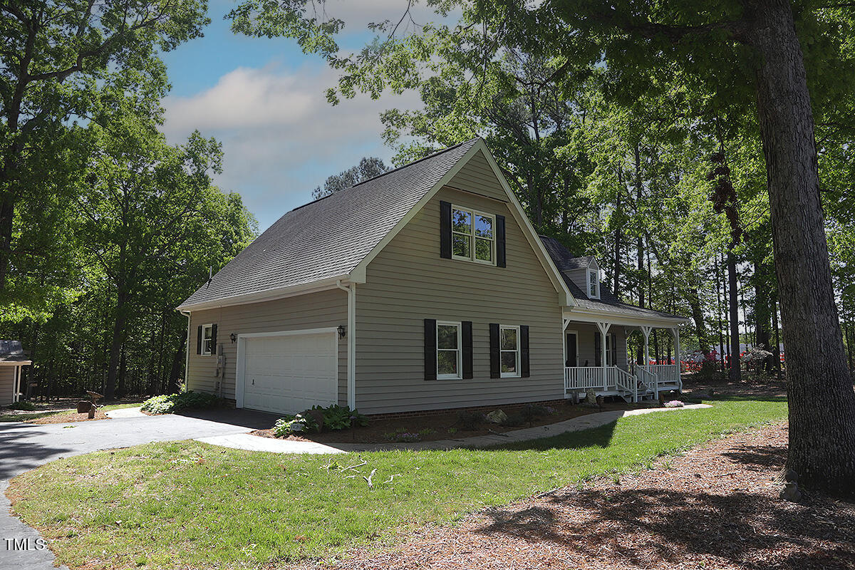 3813 W West Lake Road
