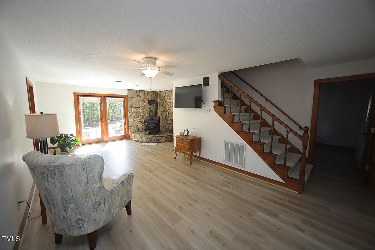 3813 W West Lake Road