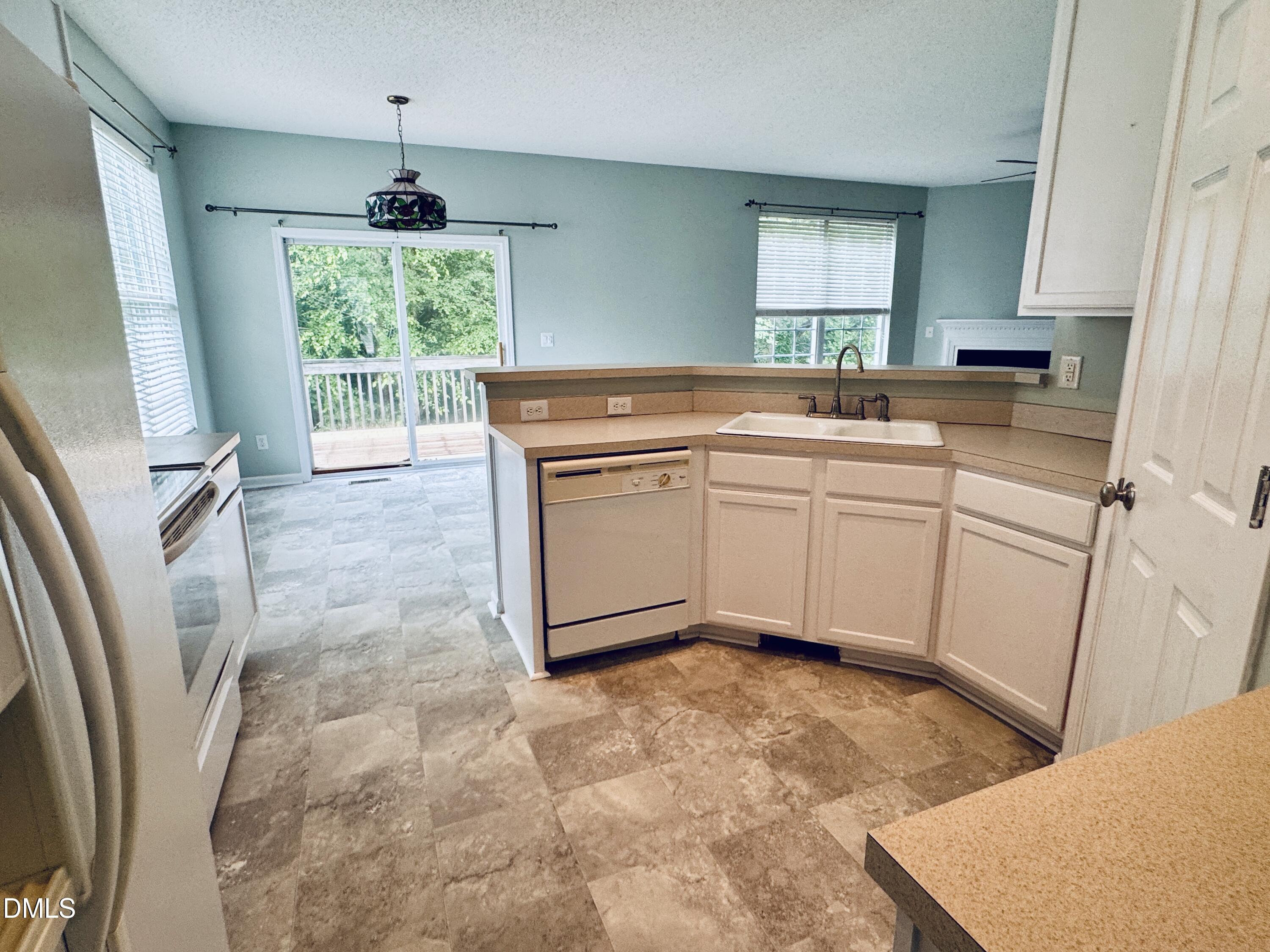 1224 Arbor Greene Drive