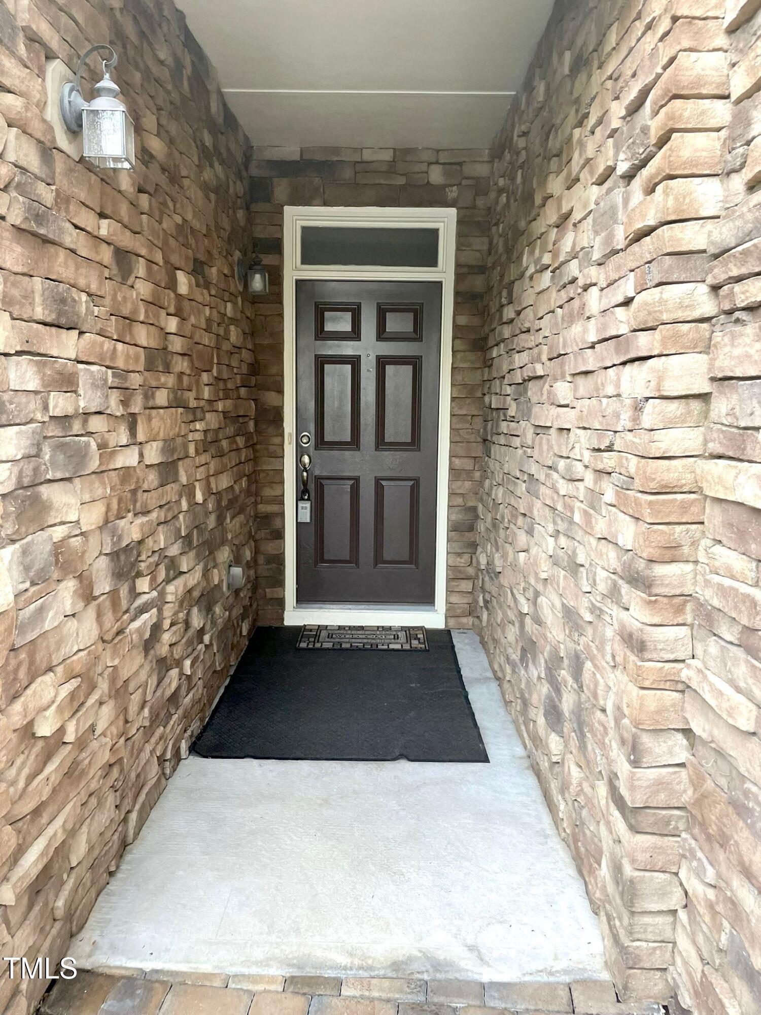 2107 Freeport Drive