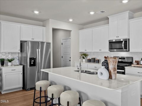 106 Thistle Patch Place Angier NC 27501