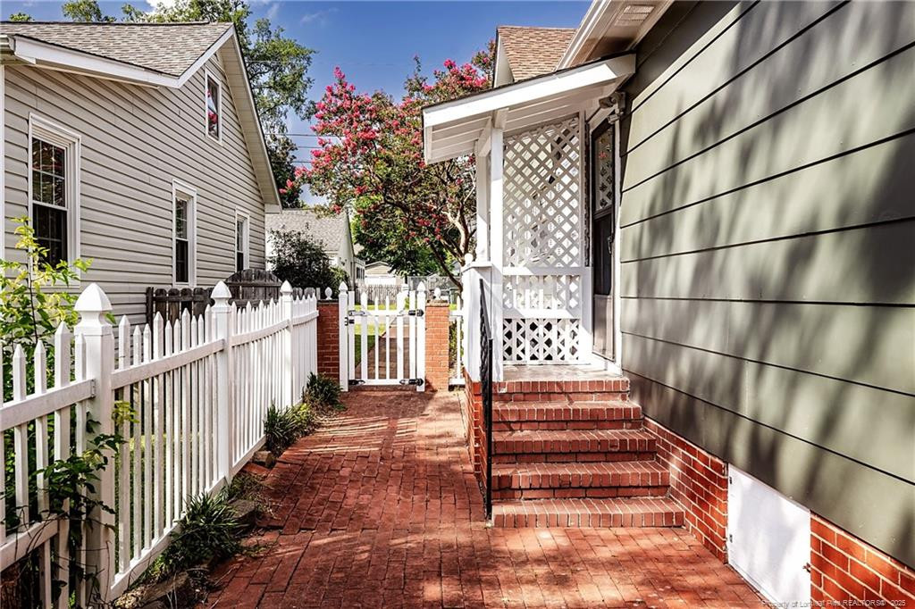 1407 Summitt Avenue