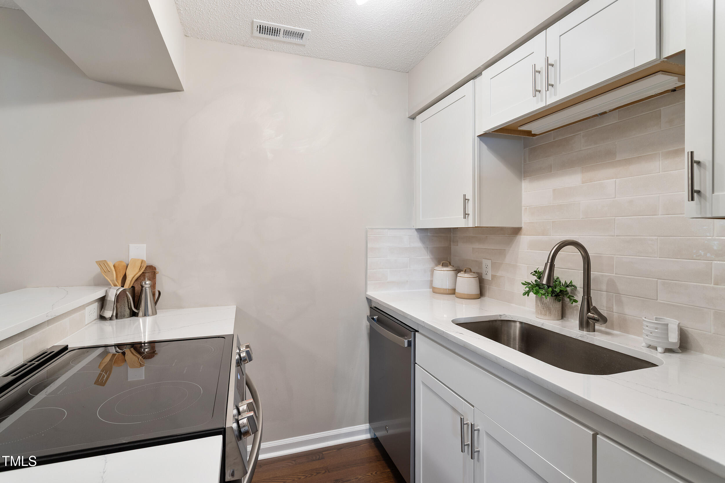 118 Rhum Place