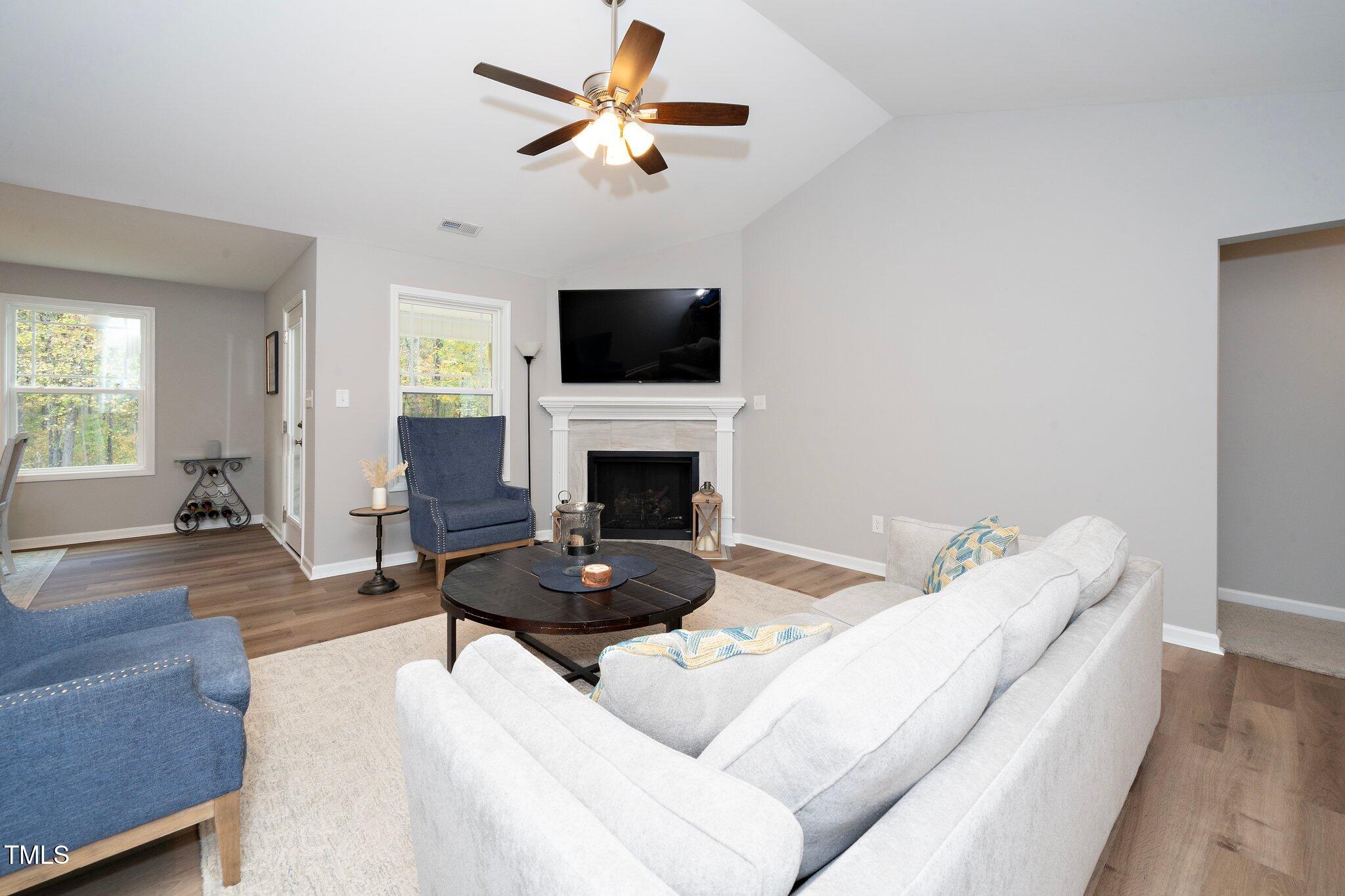 121 Viajar Way