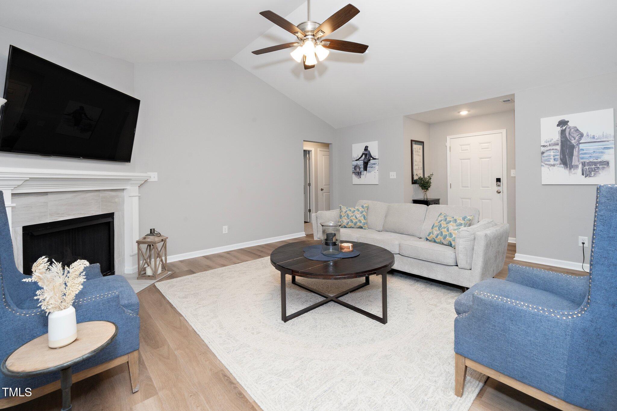 121 Viajar Way