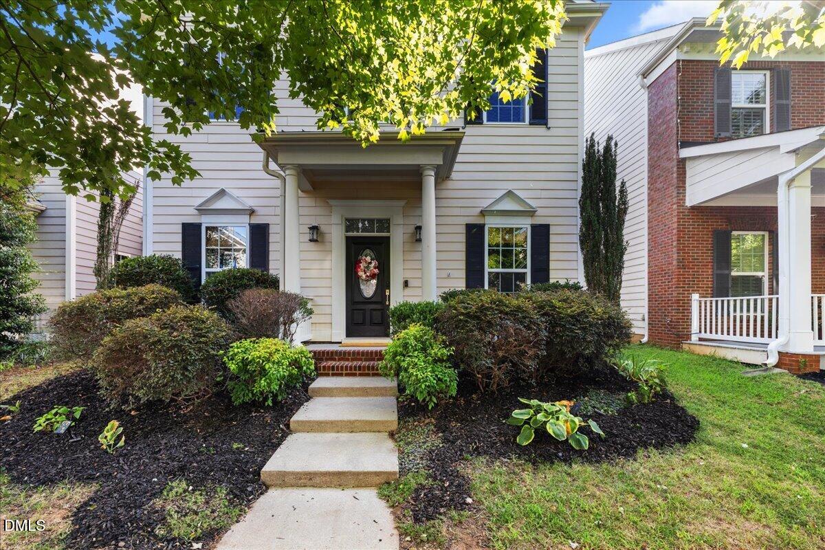843 Historian Street