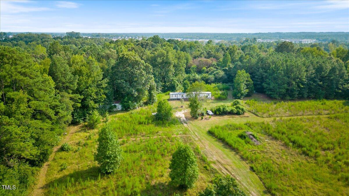 1005 Poinsettia Lane