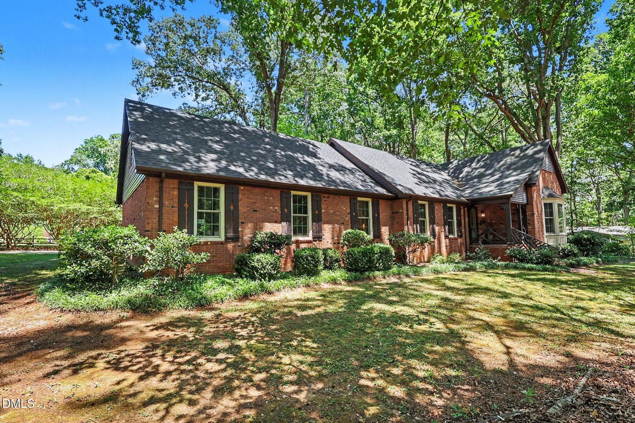 5221 Dutchman Drive