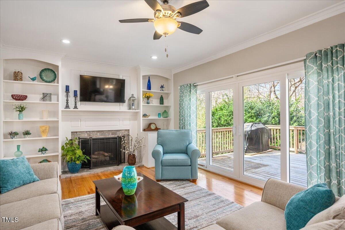 Cary, North Carolina 27518, United States, 4 Bedrooms Bedrooms, ,3 BathroomsBathrooms,Residential,Pending,83822