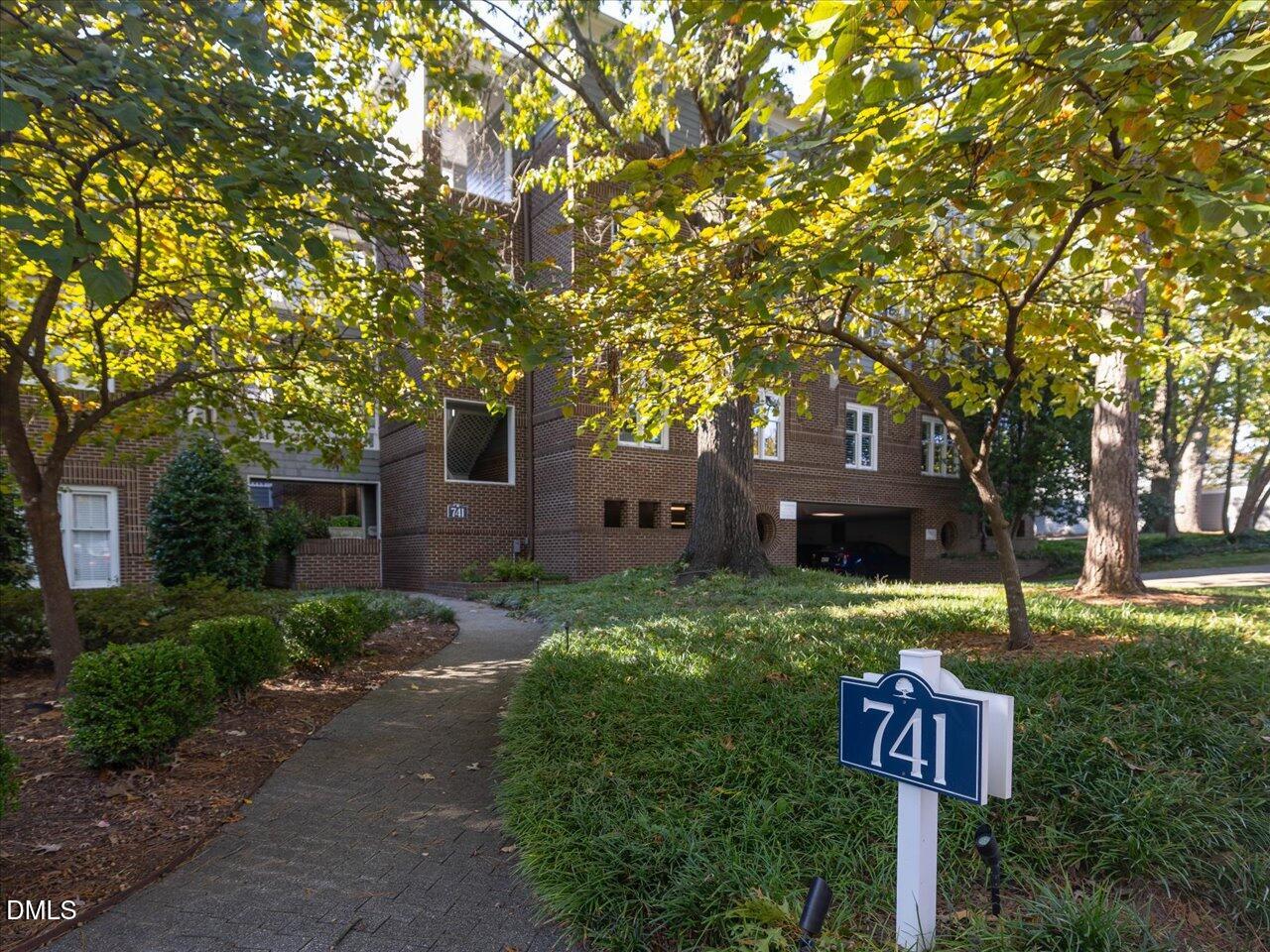 741 Bishops Park Drive 304