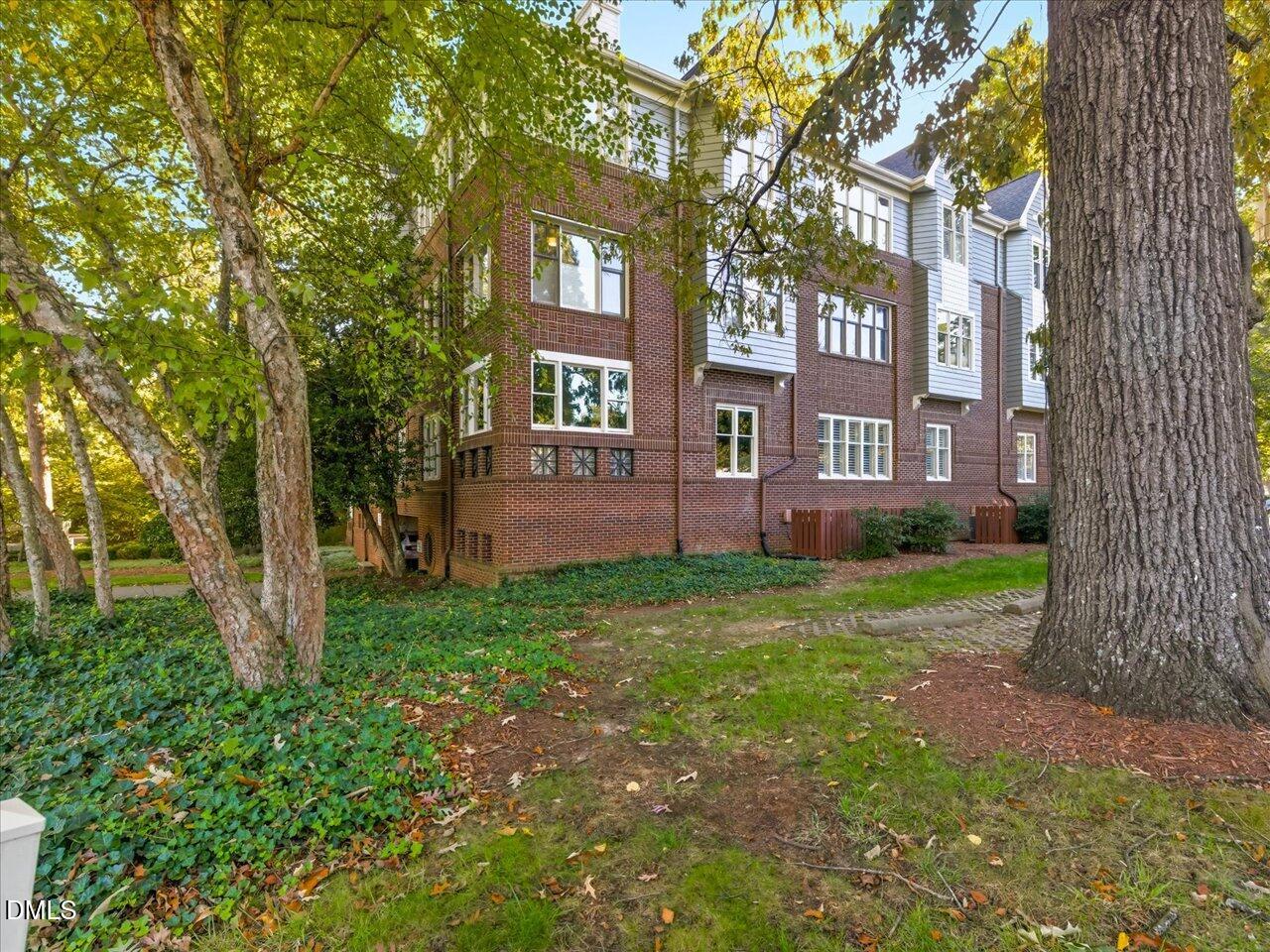 741 Bishops Park Drive 304