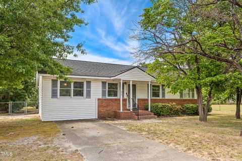 2016 Ireland Drive Fayetteville NC 28306