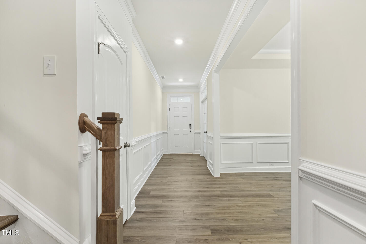 605 Hampton Crest Court