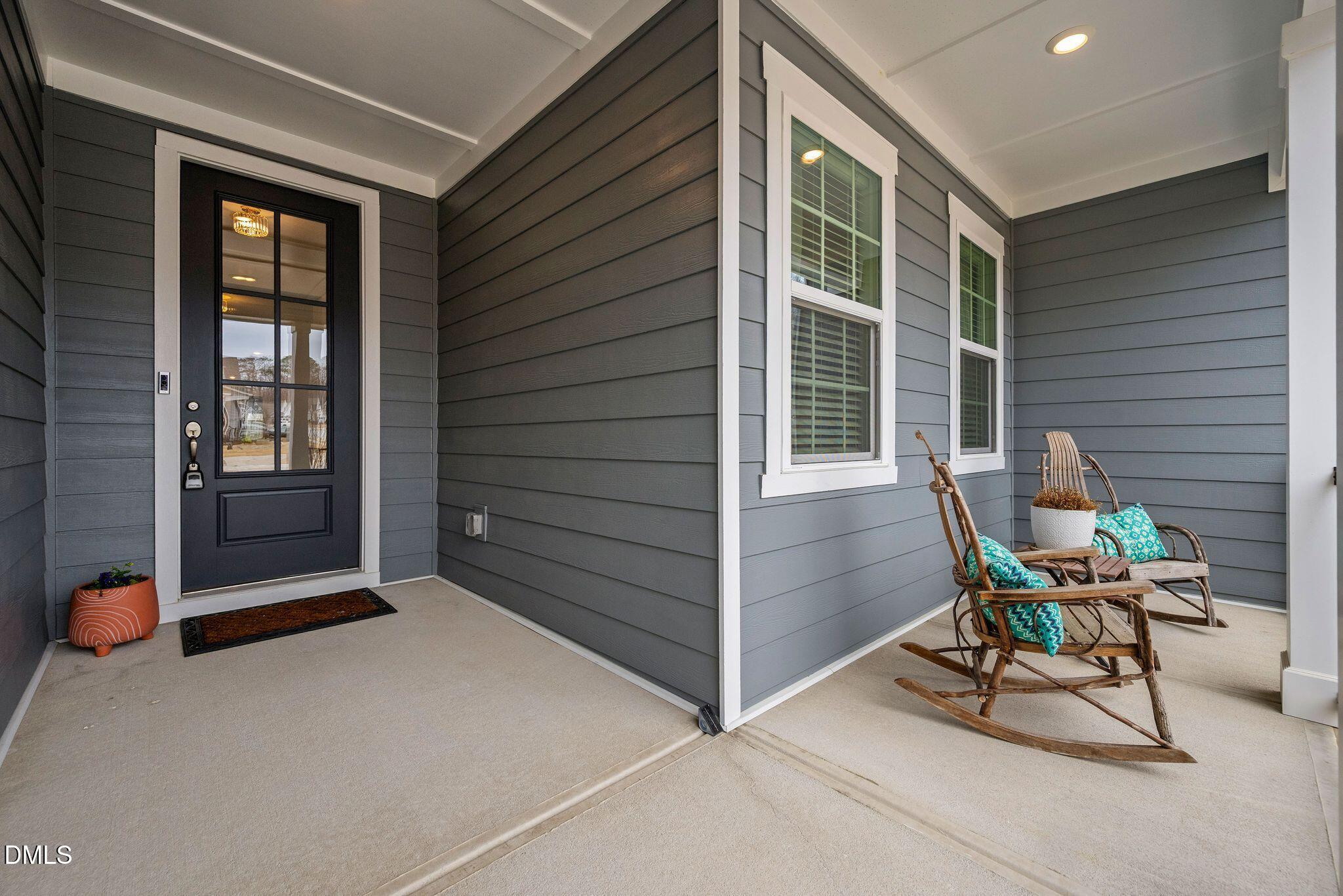 100 English Violet Lane