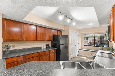 Condominium in Raleigh NC 7927 Falcon Rest Circle 20.jpg