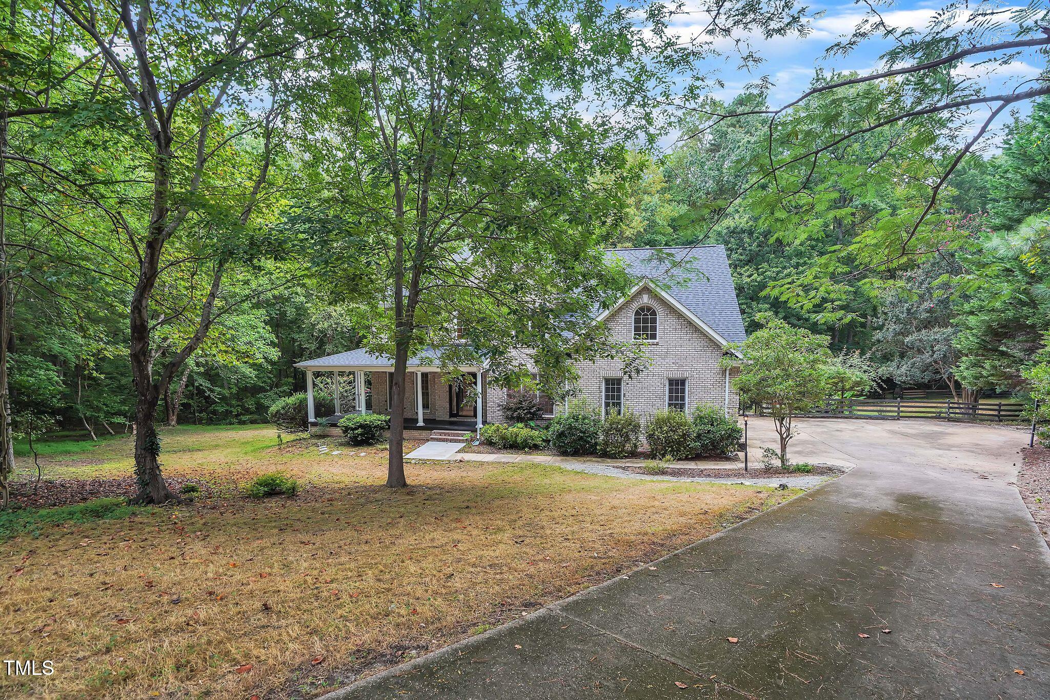 1900 High Oaks Lane