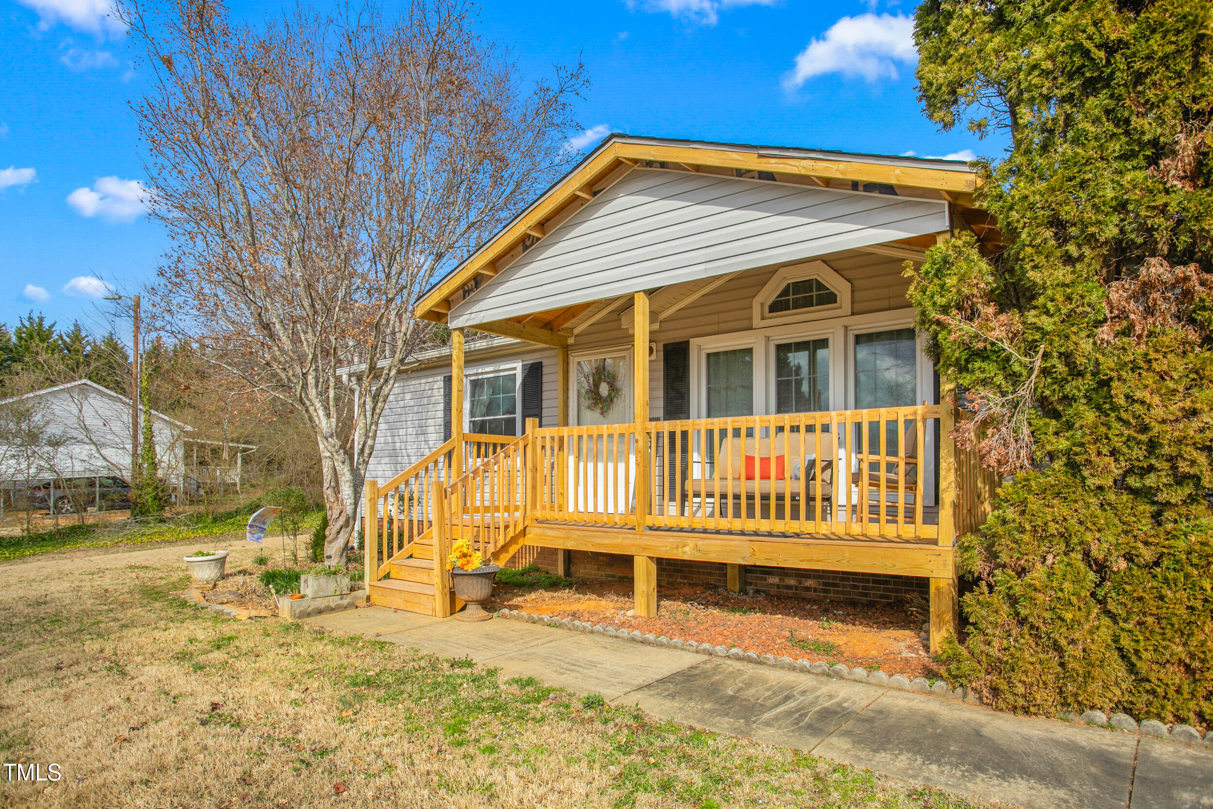 5636 Thom Road