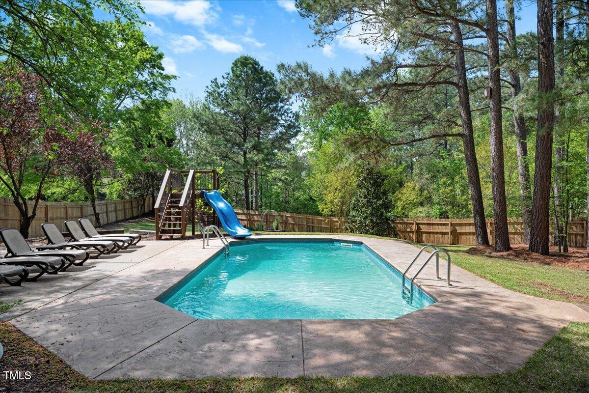 Cary, North Carolina 27513, United States, 4 Bedrooms Bedrooms, ,3 BathroomsBathrooms,Residential,Pending,106883