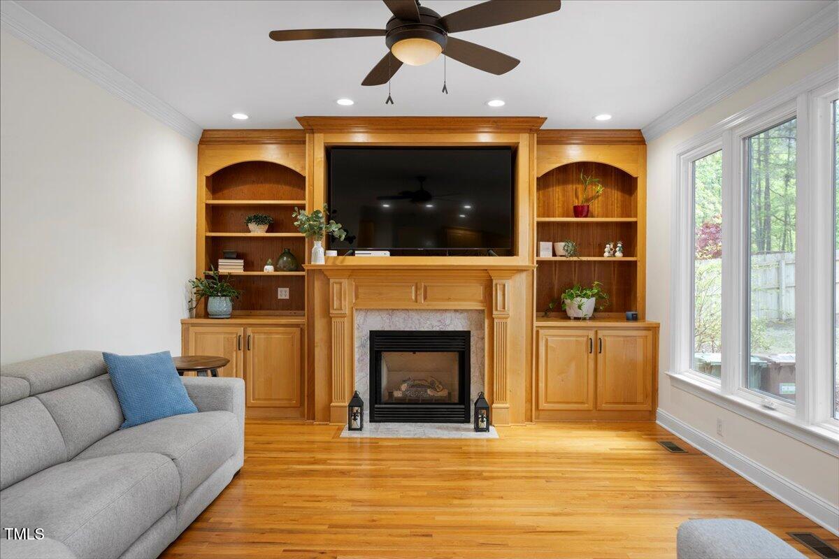 Cary, North Carolina 27513, United States, 4 Bedrooms Bedrooms, ,3 BathroomsBathrooms,Residential,Pending,106883