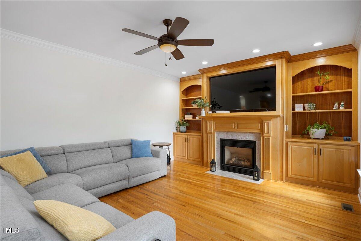 Cary, North Carolina 27513, United States, 4 Bedrooms Bedrooms, ,3 BathroomsBathrooms,Residential,Pending,106883