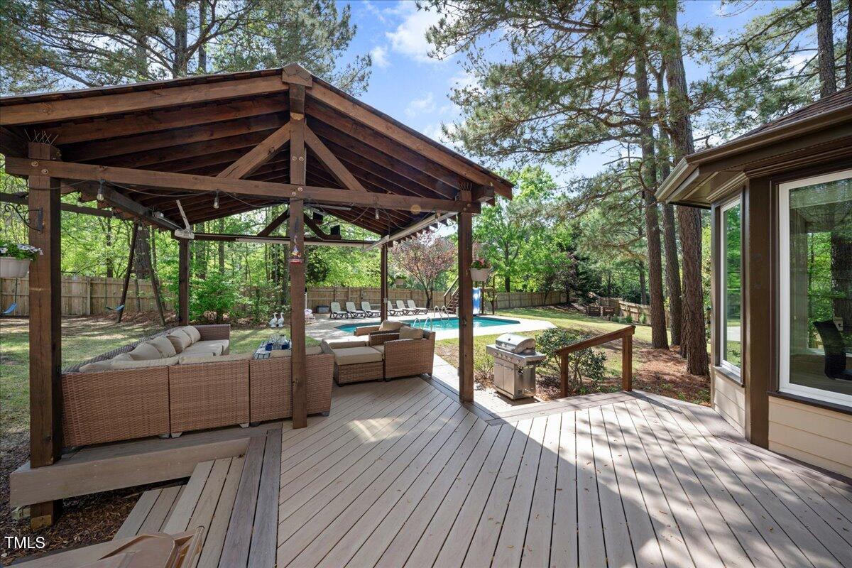 Cary, North Carolina 27513, United States, 4 Bedrooms Bedrooms, ,3 BathroomsBathrooms,Residential,Pending,106883