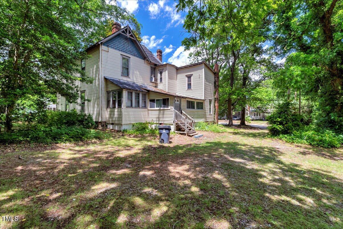903 Nicholas Street