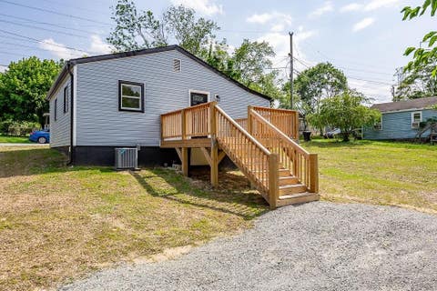 Photo for 1004 Rosenwald Street