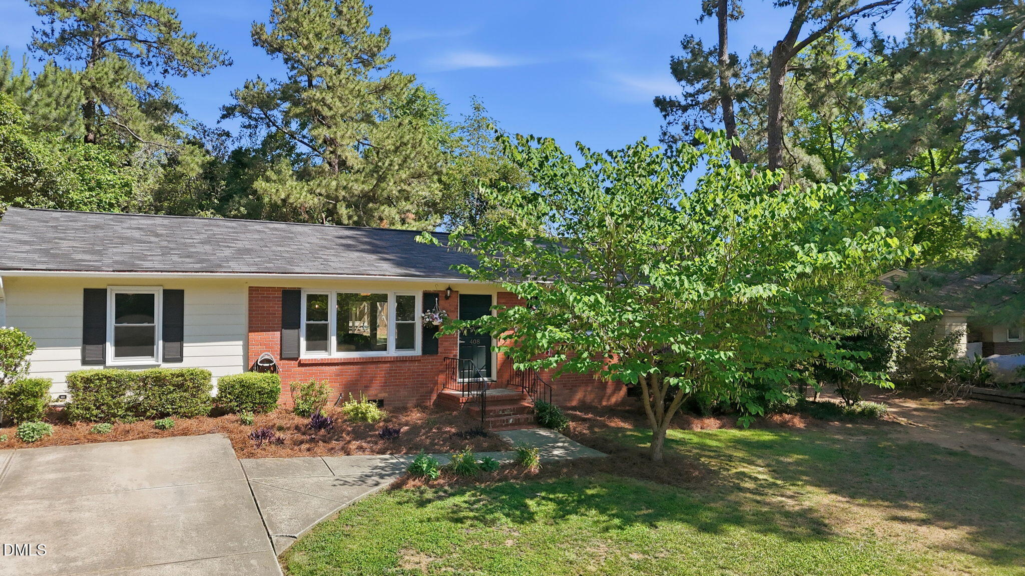 408 Lakeside Drive