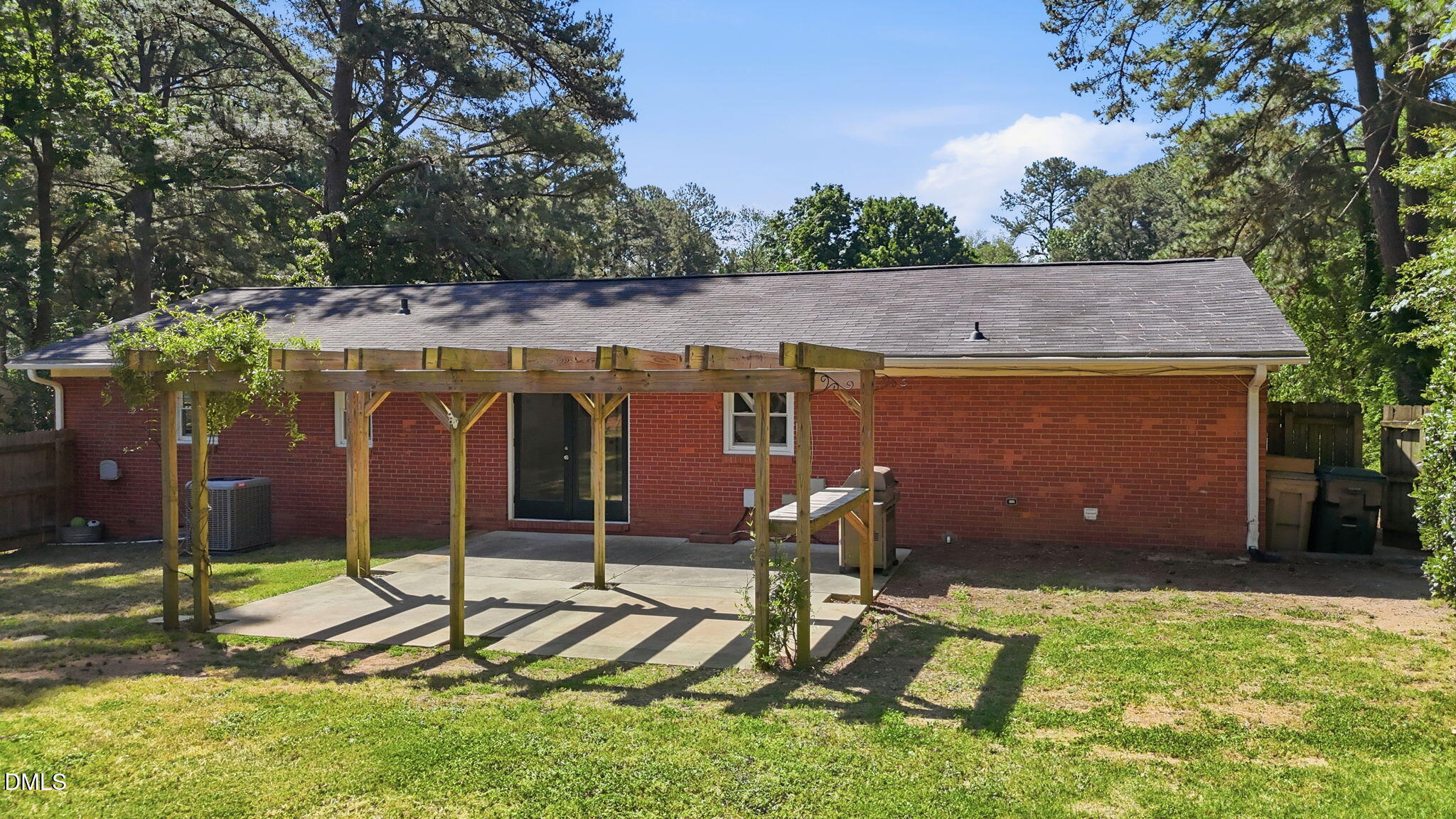408 Lakeside Drive