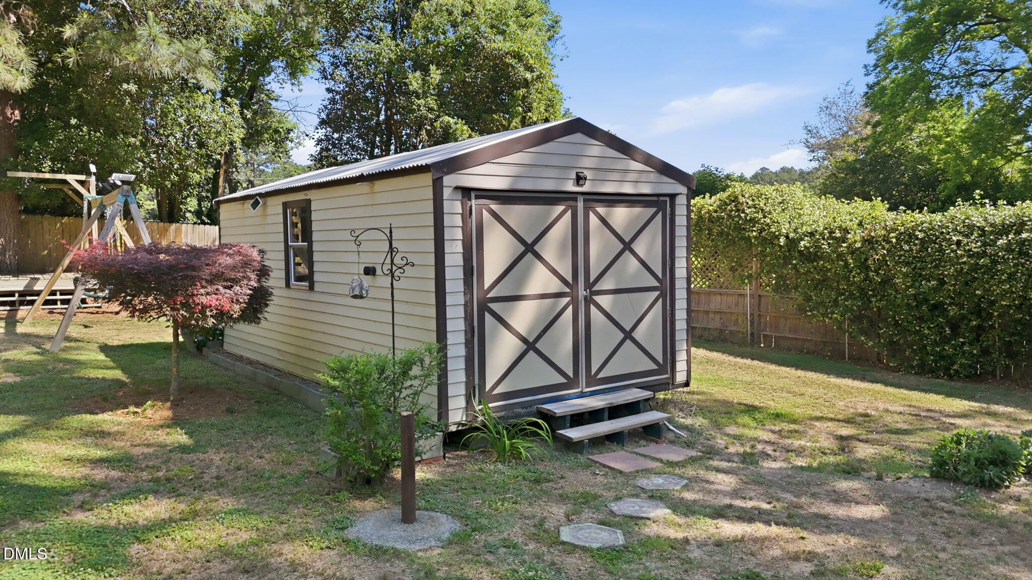 408 Lakeside Drive