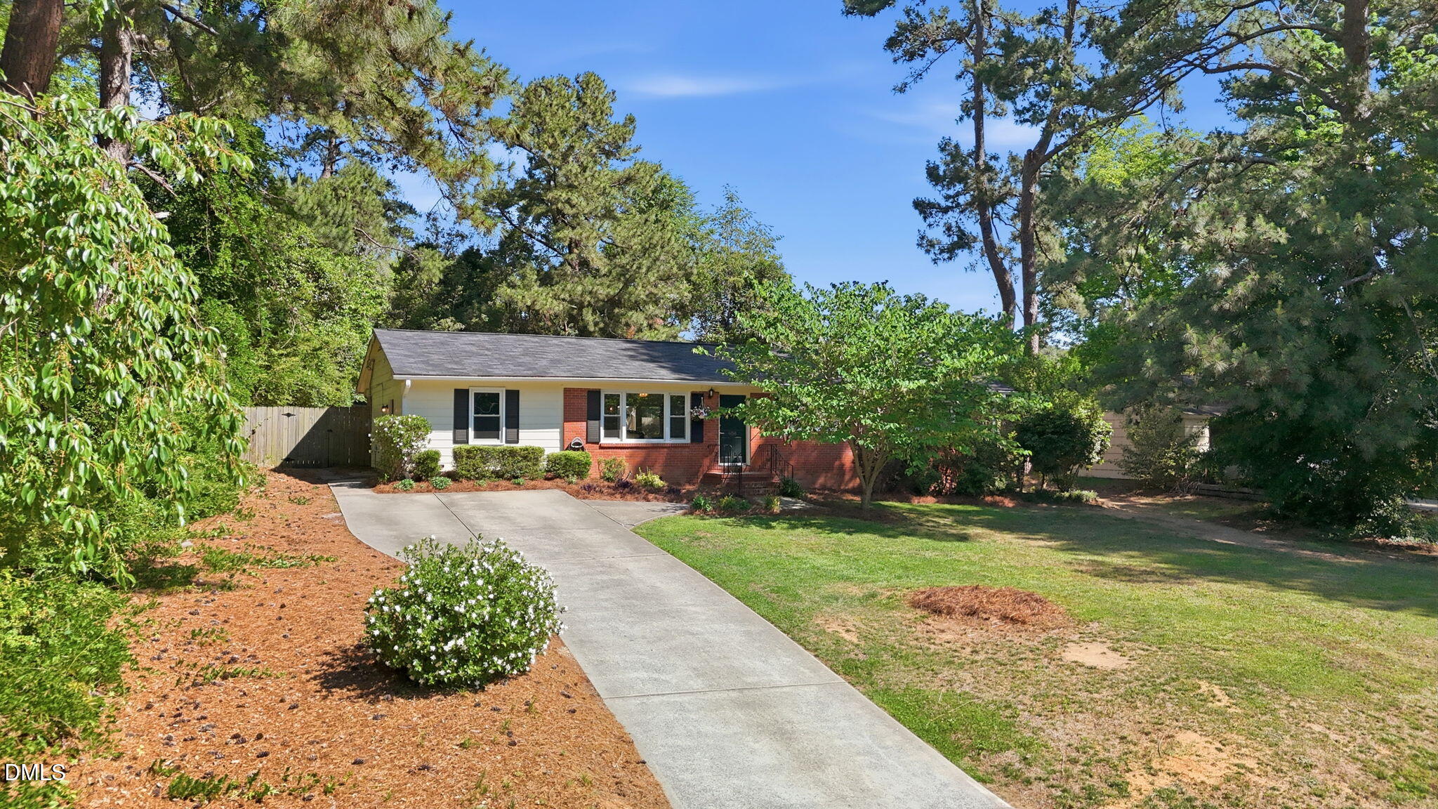 408 Lakeside Drive
