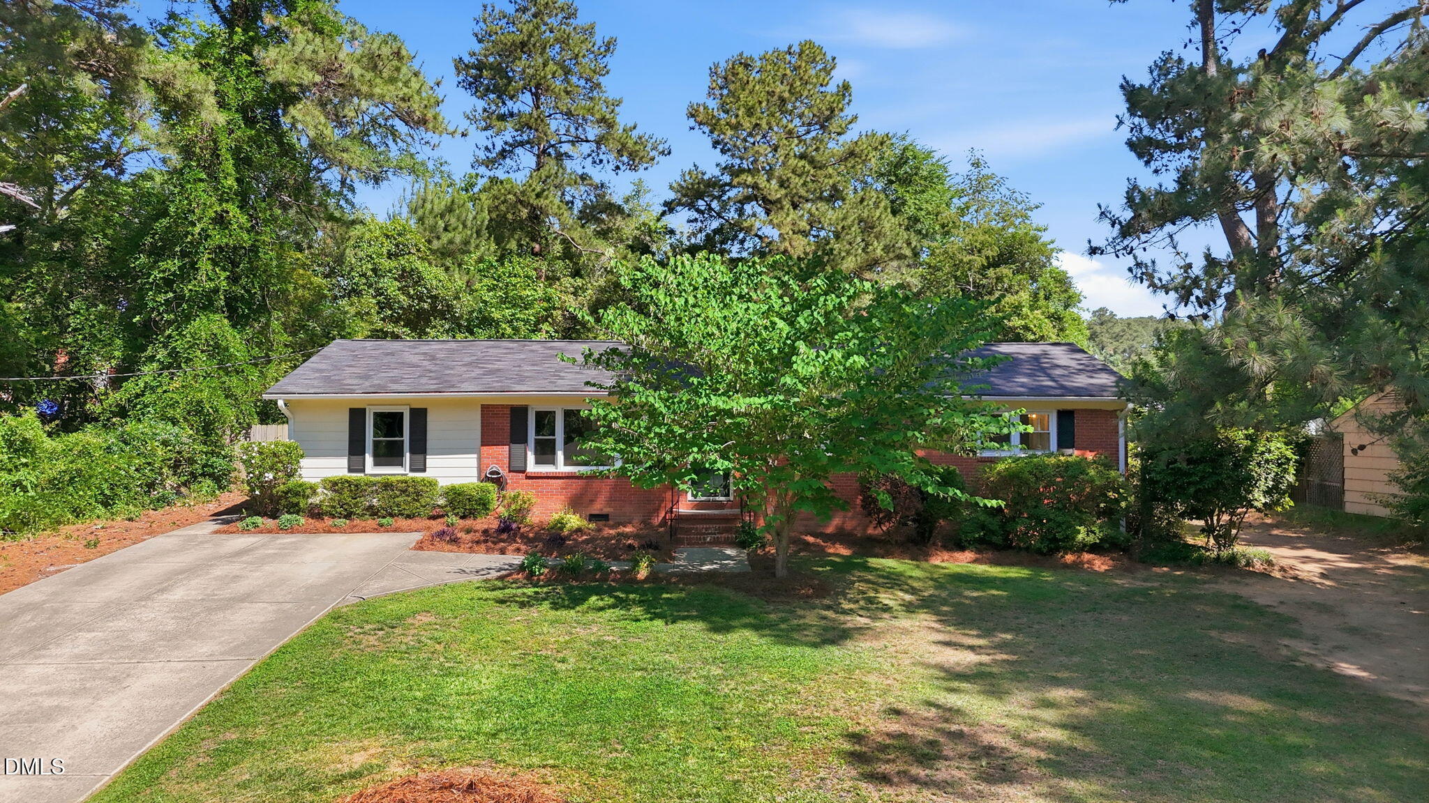 408 Lakeside Drive