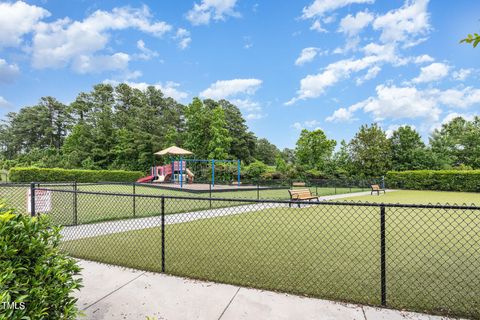 Townhouse in Durham NC 1024 Laceflower Drive 28.jpg