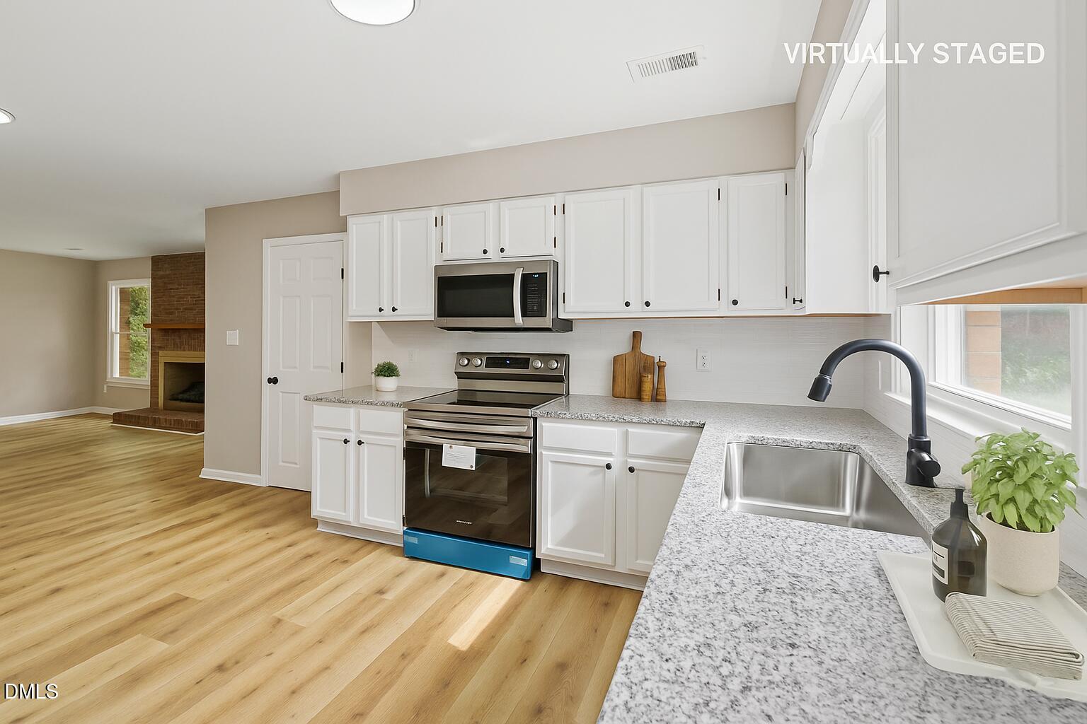 305 Reynolds Avenue N