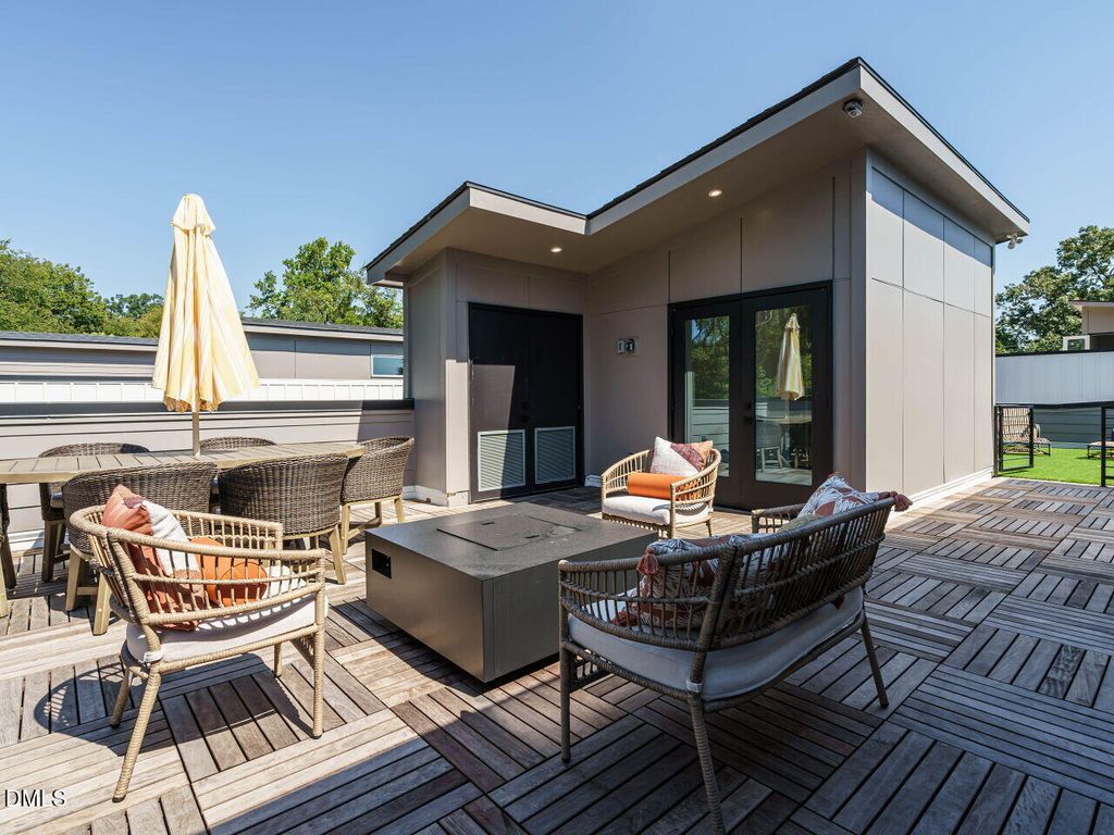 Photo of 1527 Urban Trace Lane, Raleigh, NC 27608 (MLS # 10139153)