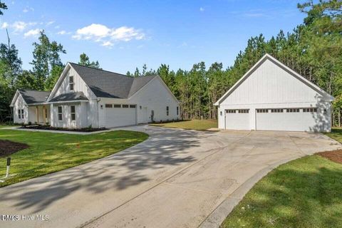 2655 Us 1 Highway Vass NC 28394