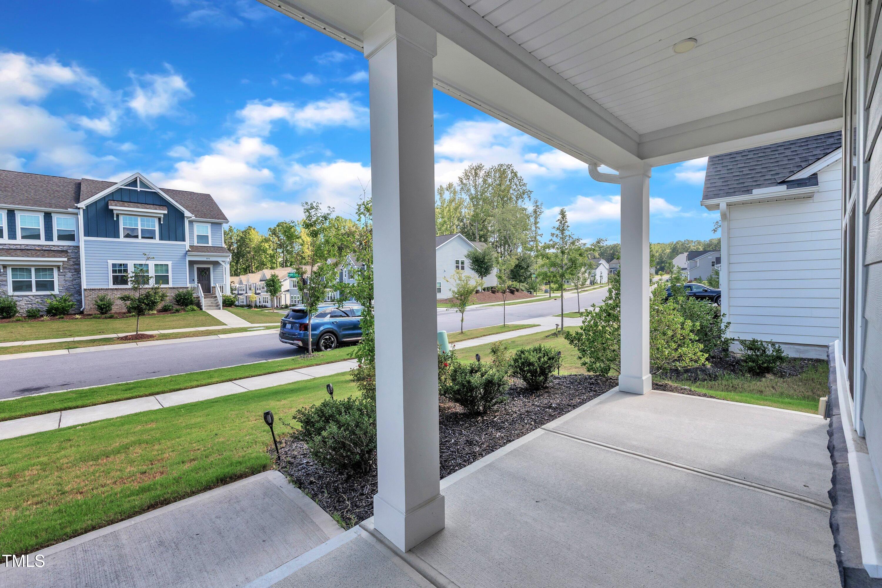 1873 Knights Crest Way