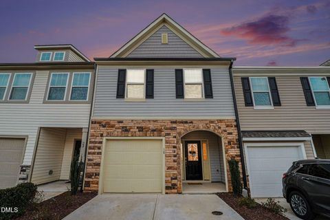 18 Clear Bead Court Clayton NC 27527