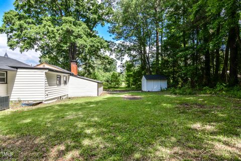 Single Family Residence in Raleigh NC 3005 Avery Street 25.jpg