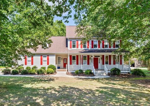 Single Family Residence in Fuquay Varina NC 6009 Tundra Lane.jpg